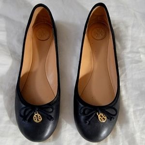 Tori Burch 9 1/2 shoe black